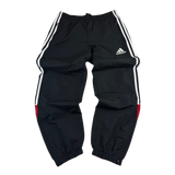 Adidas Trackpants Schwarz – Vorderseite