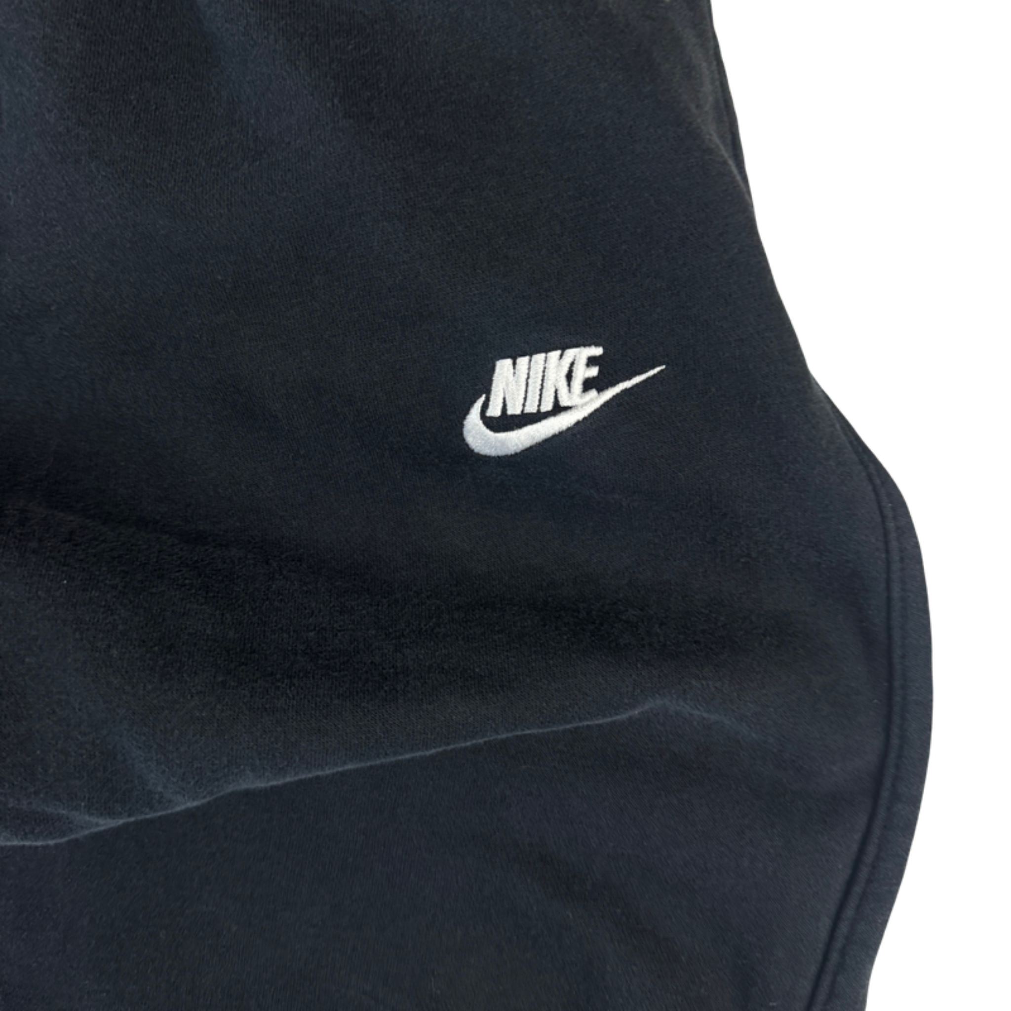 Detail Logo
