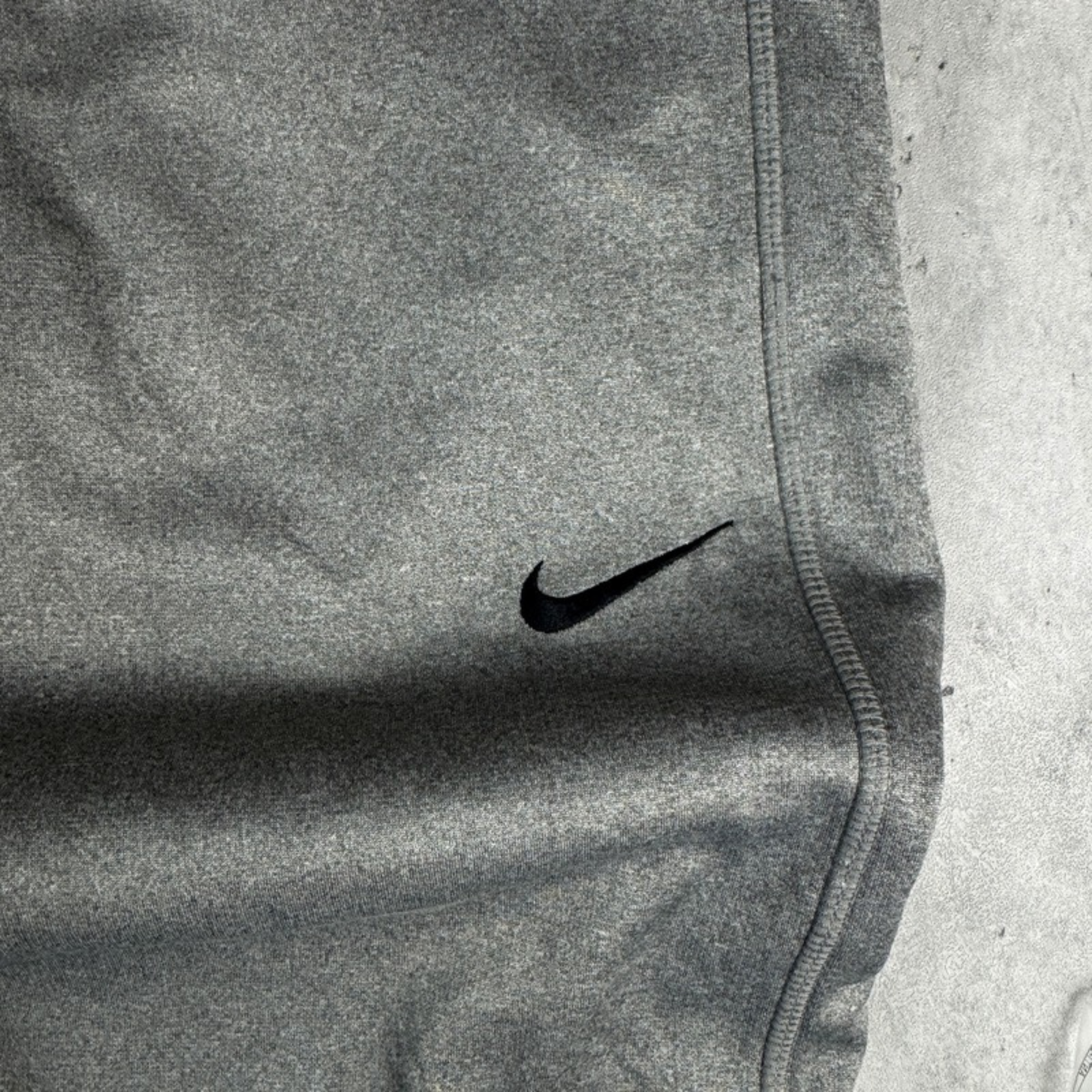 Swoosh Detail