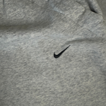Detail Logo
