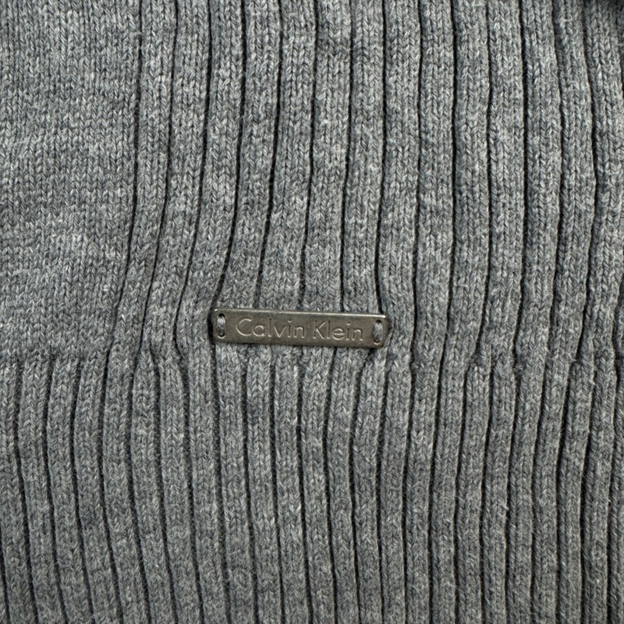 Calvin Klein Pullover – Detail Logo-Plakette