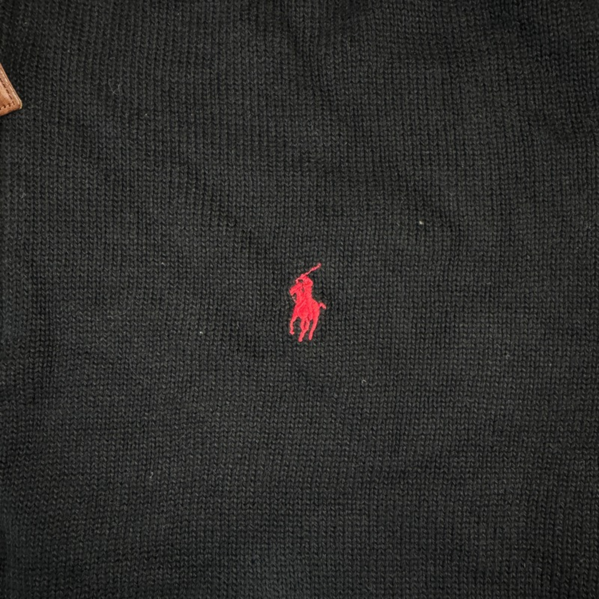 Ralph Lauren Pullover – Detail Logo-Stickerei