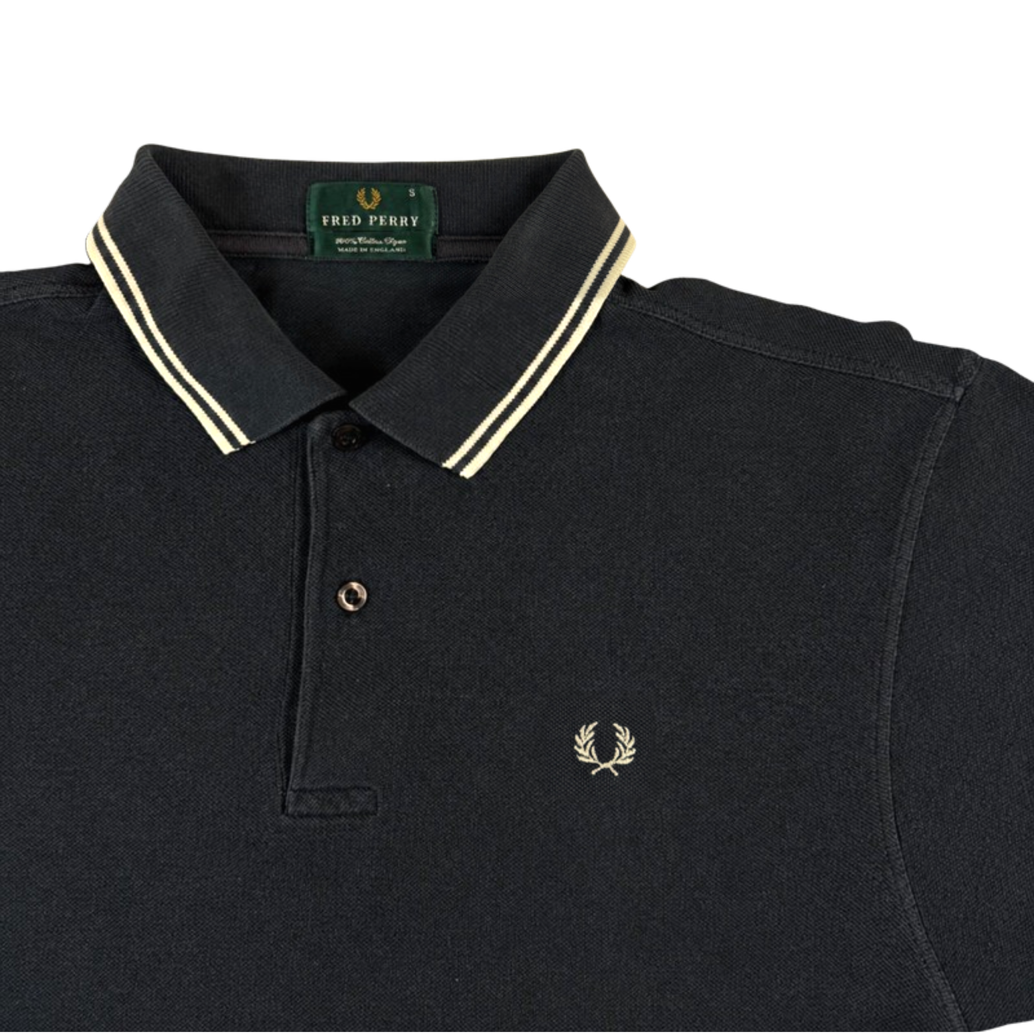 Fred Perry Polo Logo Detail